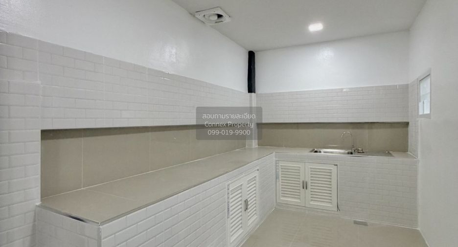For sale 3 bedrooms townhouse in Mueang Nonthaburi, Nonthaburi