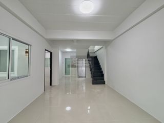 For sale 3 bedrooms townhouse in Mueang Nonthaburi, Nonthaburi