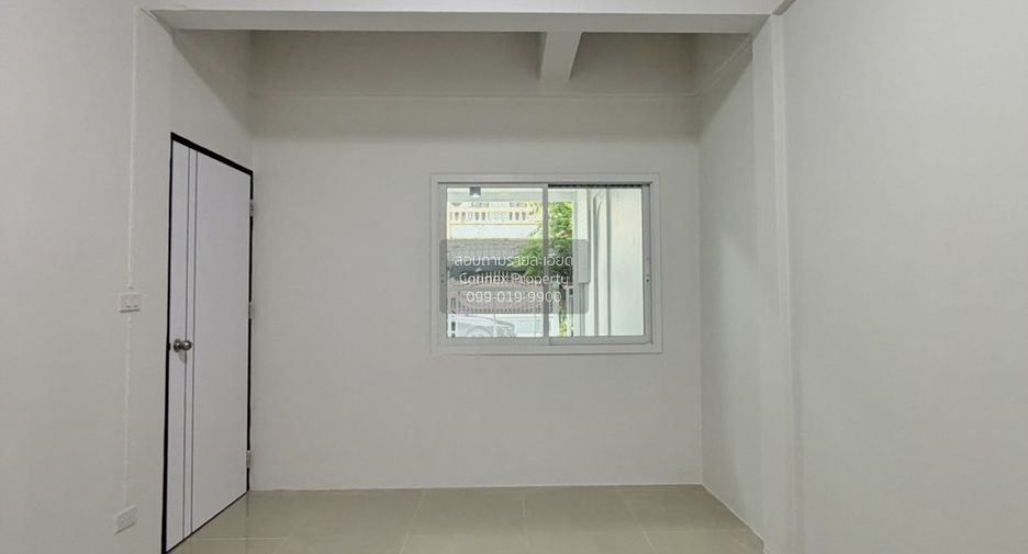 For sale 3 bedrooms townhouse in Mueang Nonthaburi, Nonthaburi