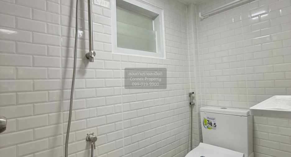For sale 3 bedrooms townhouse in Mueang Nonthaburi, Nonthaburi
