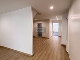 Casa adosada en venta de 2 habitaciones en Wang Thonglang, Bangkok