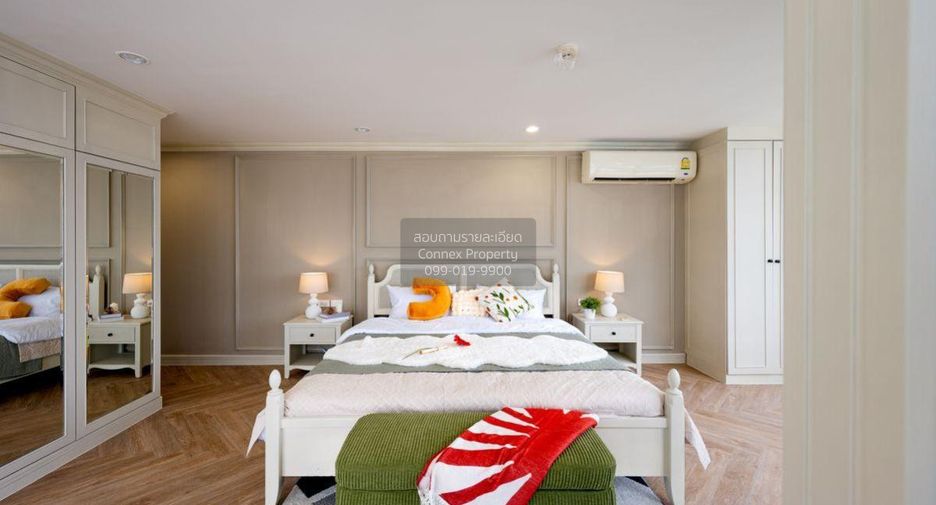 For sale 3 bedrooms condo in Watthana, Bangkok