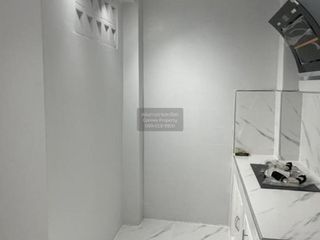 Casa adosada en venta de 2 habitaciones en Bang Kapi, Bangkok