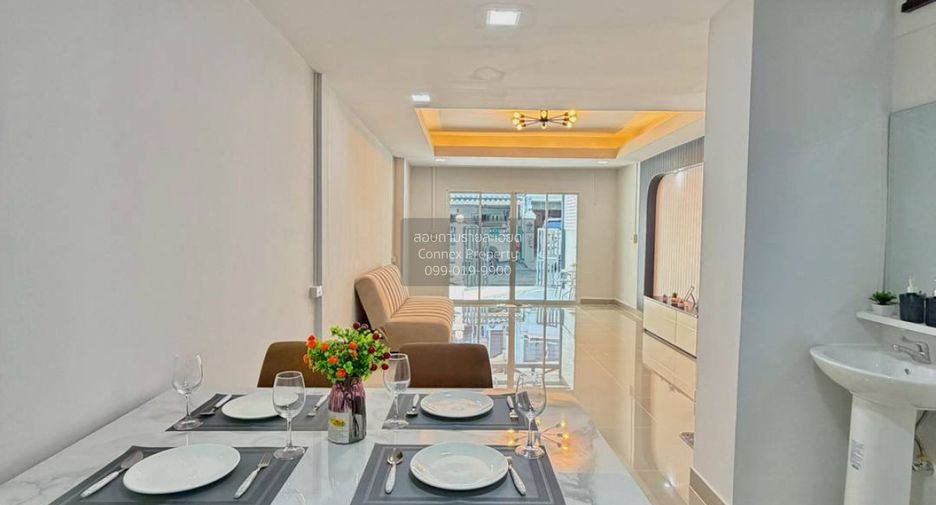 For sale 2 bedrooms townhouse in Mueang Nonthaburi, Nonthaburi
