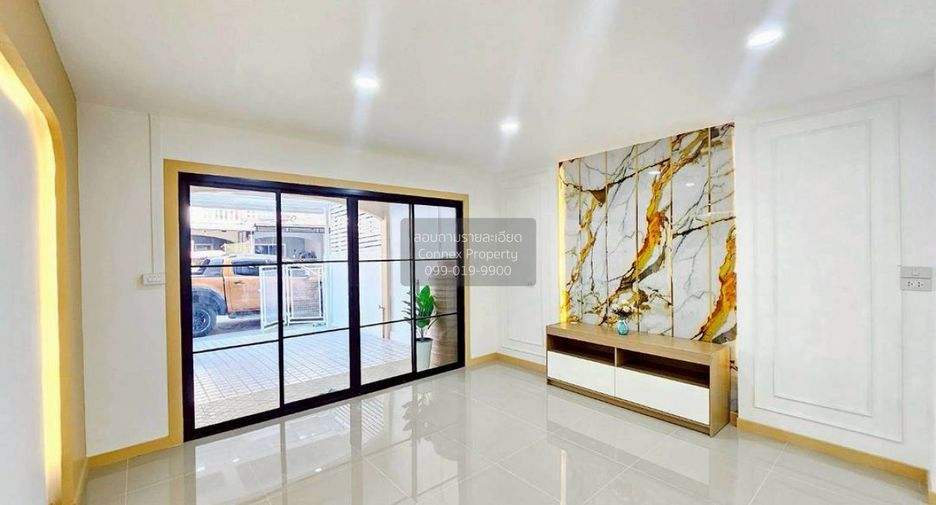 À vendre 3 chambres maison de ville à Bang Bua Thong, Nonthaburi