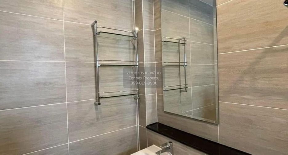 For sale 3 bedrooms townhouse in Phra Khanong, Bangkok