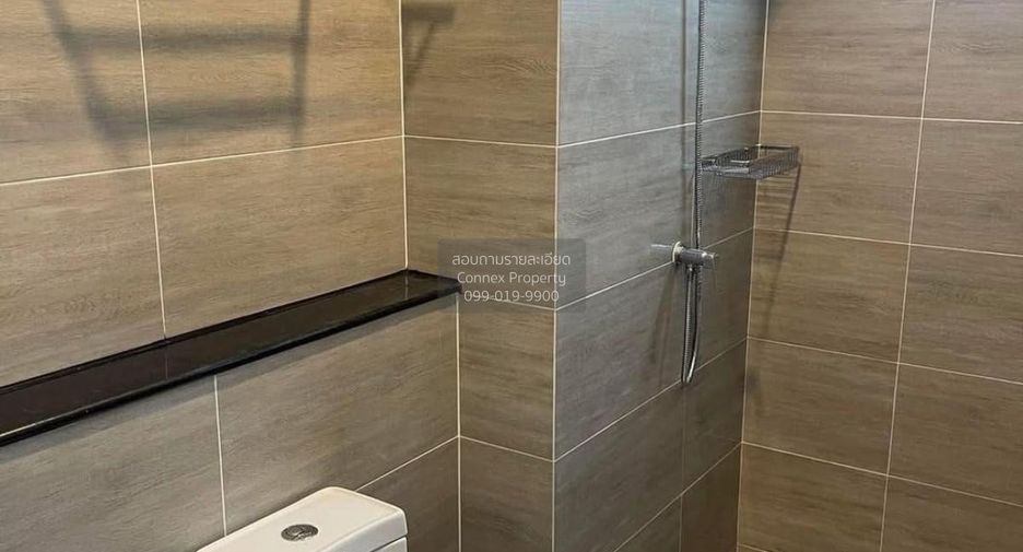 For sale 3 bedrooms townhouse in Phra Khanong, Bangkok