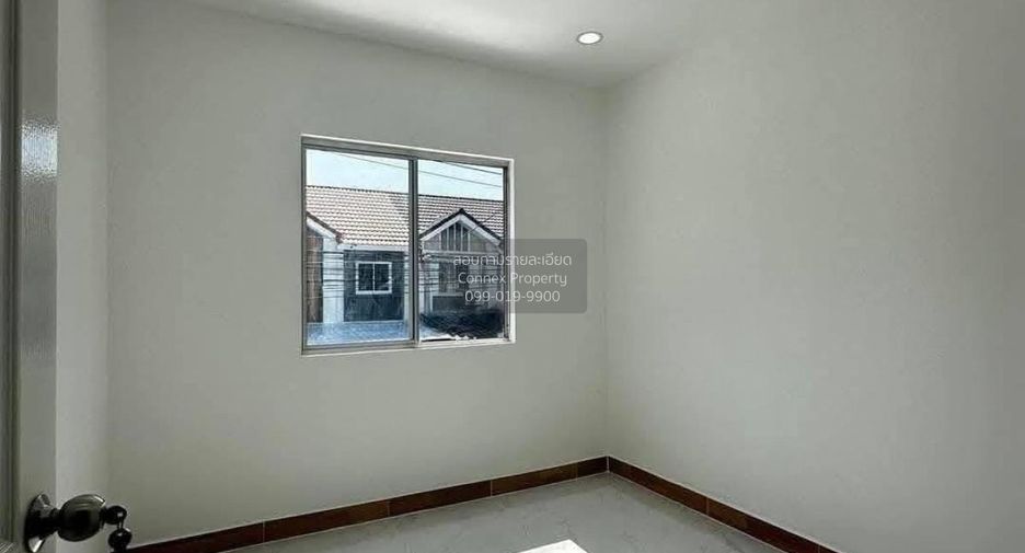 Casa adosada en venta de 3 habitaciones en Lam Luk Ka, Pathum Thani