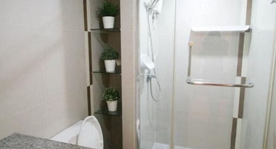 For sale 1 bed condo in Khlong Toei, Bangkok