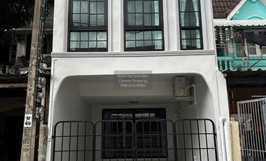 For sale 3 ベッドルーム townhouse in Lak Si, Bangkok