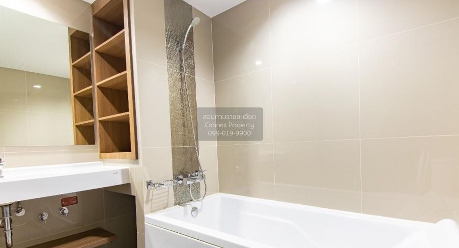 For sale 1 bed condo in Phra Khanong, Bangkok