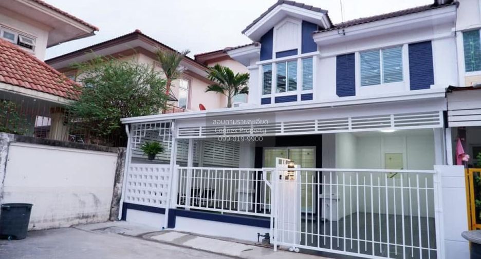 Casa adosada en venta de 3 habitaciones en Thanyaburi, Pathum Thani