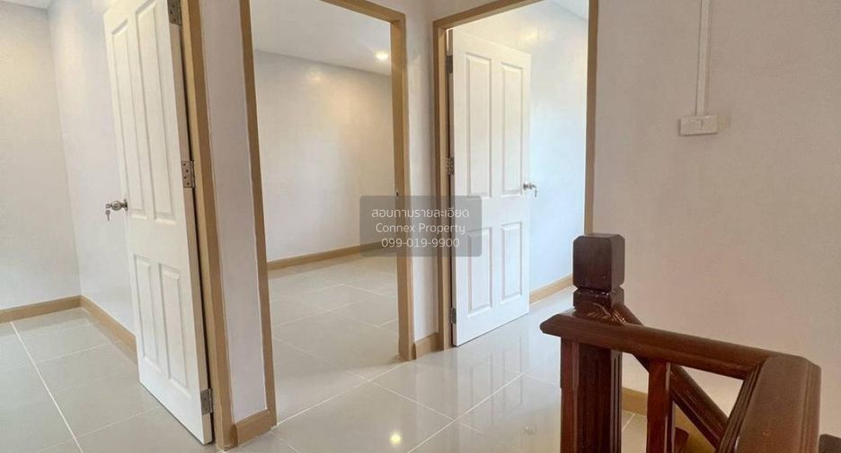 For sale 3 bedrooms townhouse in Sai Noi, Nonthaburi