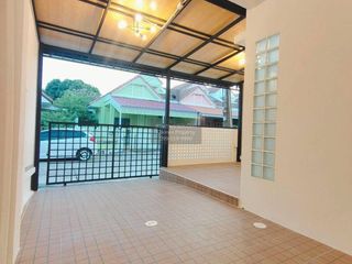 For sale 3 bedrooms townhouse in Khlong Luang, Pathum Thani