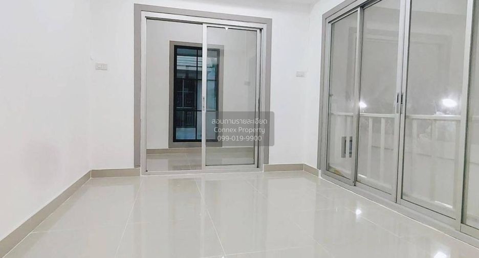 Продажа 3 спальни таунхаус в Khlong Luang, Патумтани