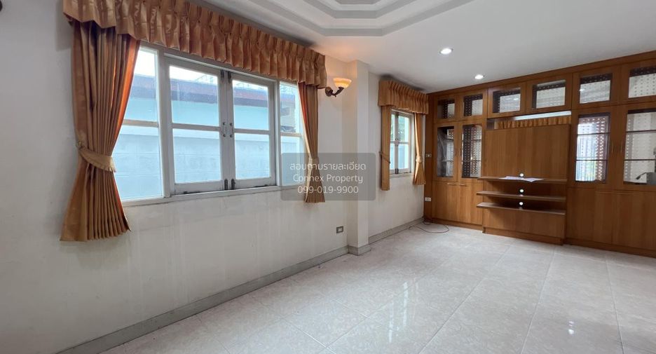 For sale 2 bedrooms house in Bang Sue, Bangkok