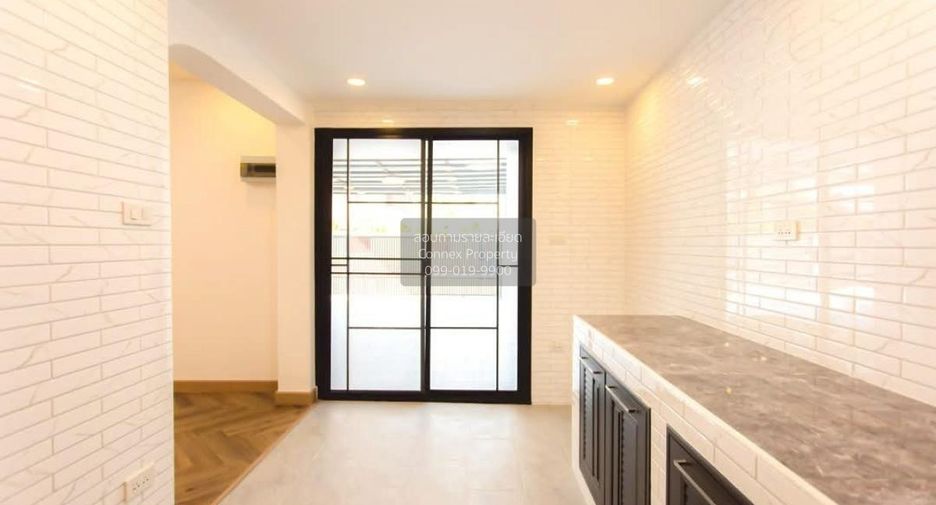 À vendre 3 chambres maison à Wang Thonglang, Bangkok