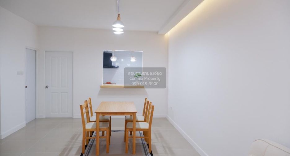 Casa adosada en venta de 3 habitaciones en Thanyaburi, Pathum Thani