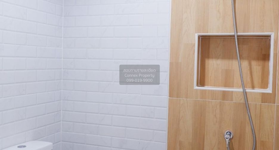 Casa adosada en venta de 3 habitaciones en Thanyaburi, Pathum Thani