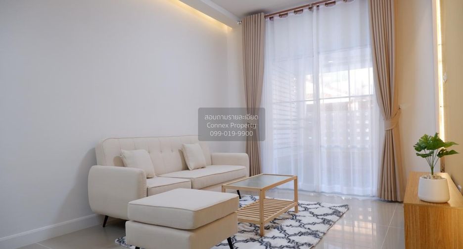Casa adosada en venta de 3 habitaciones en Thanyaburi, Pathum Thani