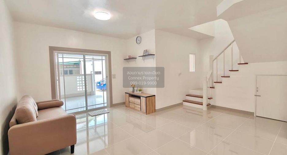 Casa adosada en venta de 3 habitaciones en Bang Yai, Nonthaburi