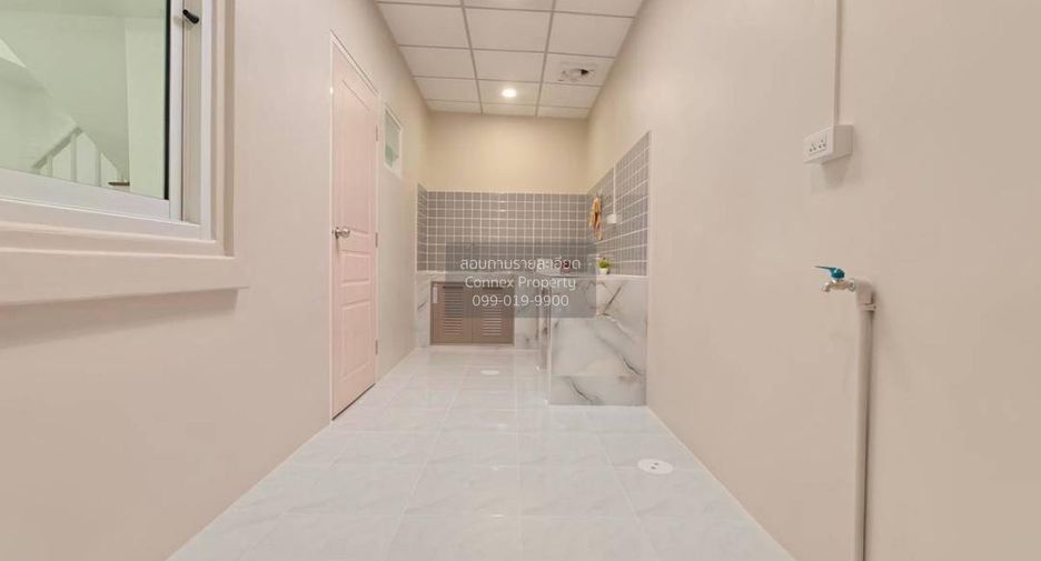 Casa adosada en venta de 3 habitaciones en Bang Yai, Nonthaburi