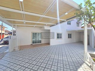 Casa adosada en venta de 4 habitaciones en Bang Yai, Nonthaburi