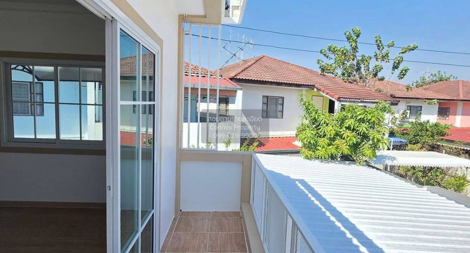 Casa adosada en venta de 4 habitaciones en Bang Yai, Nonthaburi