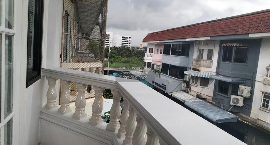 出售 3 卧室 联排别墅 在 Bang Bua Thong, Nonthaburi