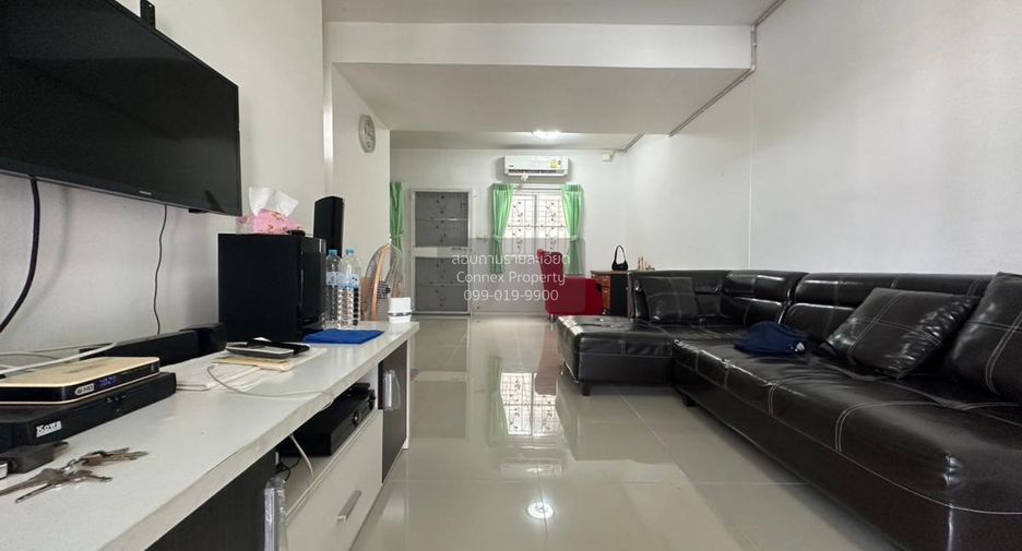 Reihenhaus zum Kauf mit 3 Zimmer in Mueang Pathum Thani, Pathum Thani