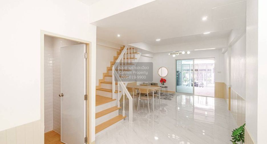 For sale 3 bedrooms townhouse in Mueang Nonthaburi, Nonthaburi