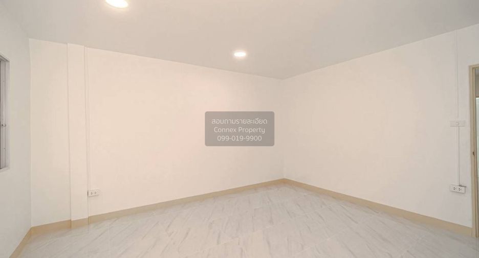 For sale 3 bedrooms townhouse in Mueang Nonthaburi, Nonthaburi