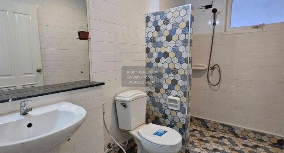 For sale 4 bedrooms townhouse in Pak Kret, Nonthaburi