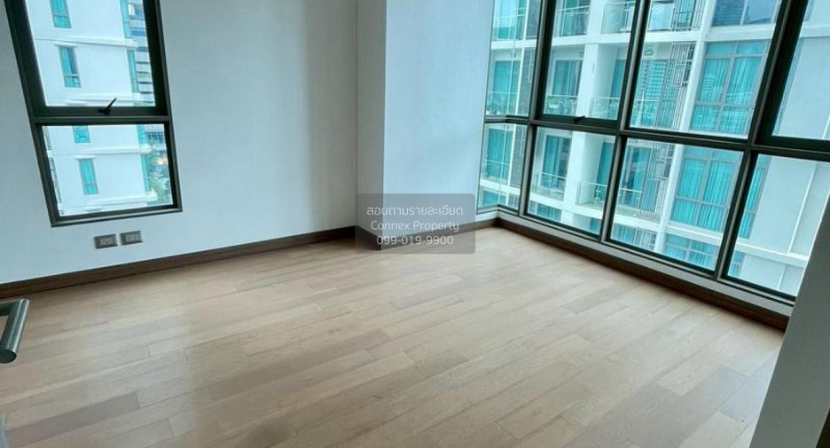 For sale 2 bedrooms condo in Watthana, Bangkok