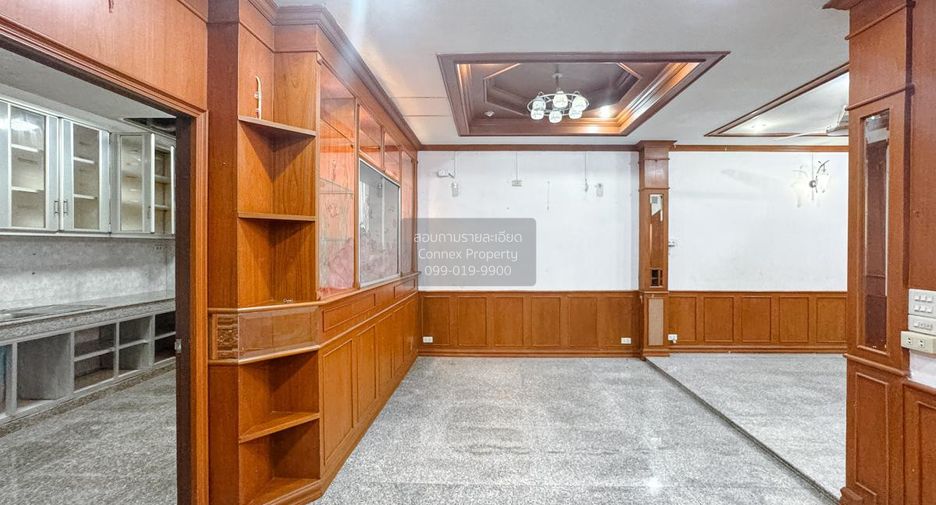 Продажа 6 спальни таунхаус в Бангкок Яи, Бангкок