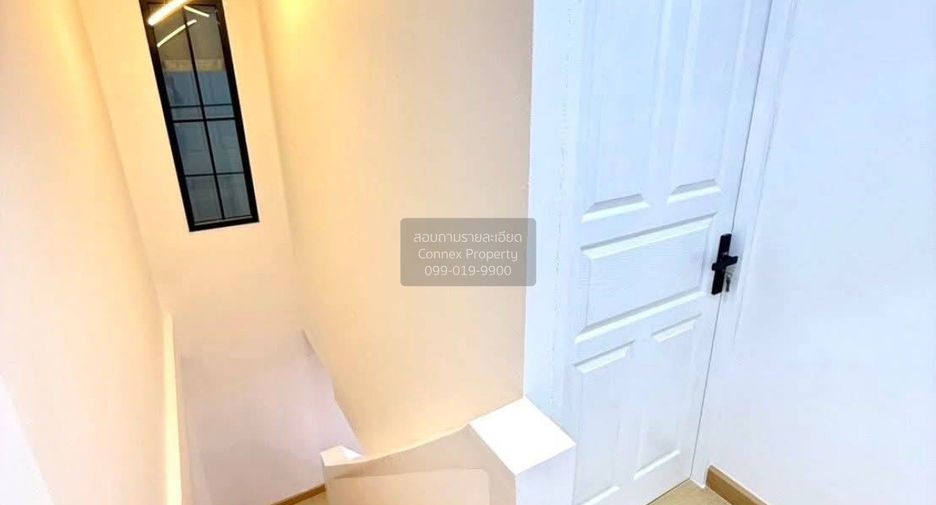 À vendre 2 chambres maison de ville à Bangkok Noi, Bangkok