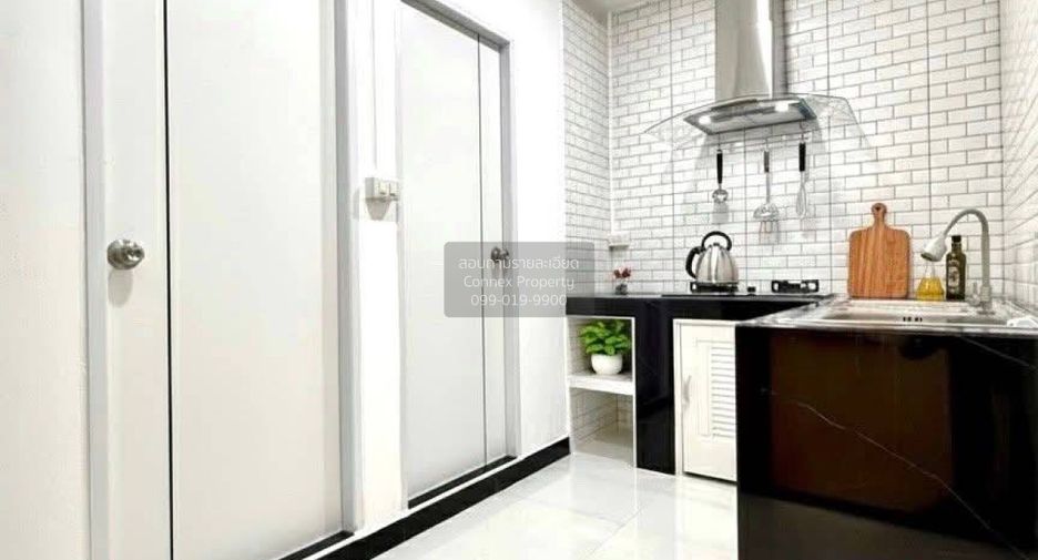 À vendre 2 chambres maison de ville à Bangkok Noi, Bangkok