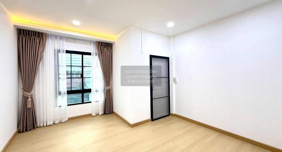À vendre 2 chambres maison de ville à Bangkok Noi, Bangkok