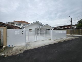 出售 3 卧室 独立屋 在 Nong Khaem, 曼谷