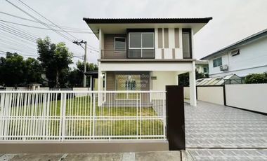 Casa en venta de 4 habitaciones en Bang Yai, Nonthaburi