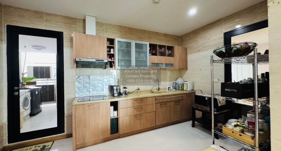 For sale 4 bedrooms condo in Bang Kho Laem, Bangkok