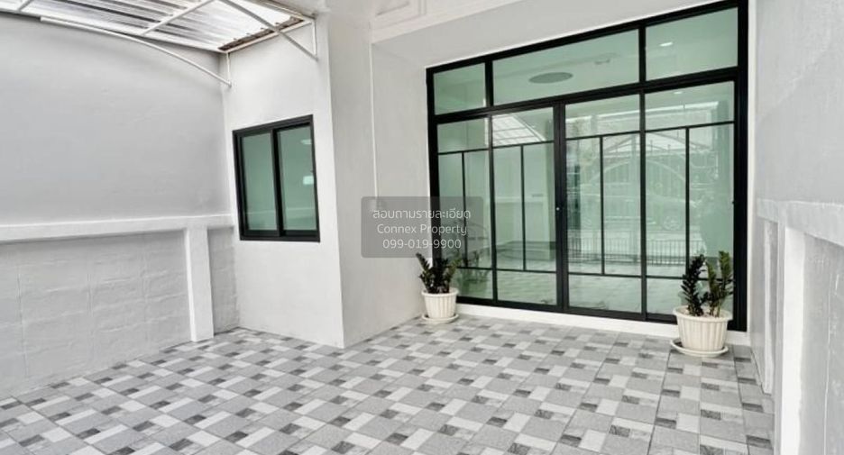 For sale 2 bedrooms townhouse in Sai Noi, Nonthaburi