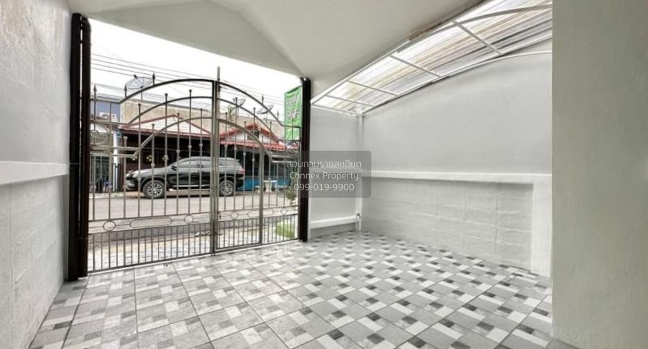 For sale 2 bedrooms townhouse in Sai Noi, Nonthaburi