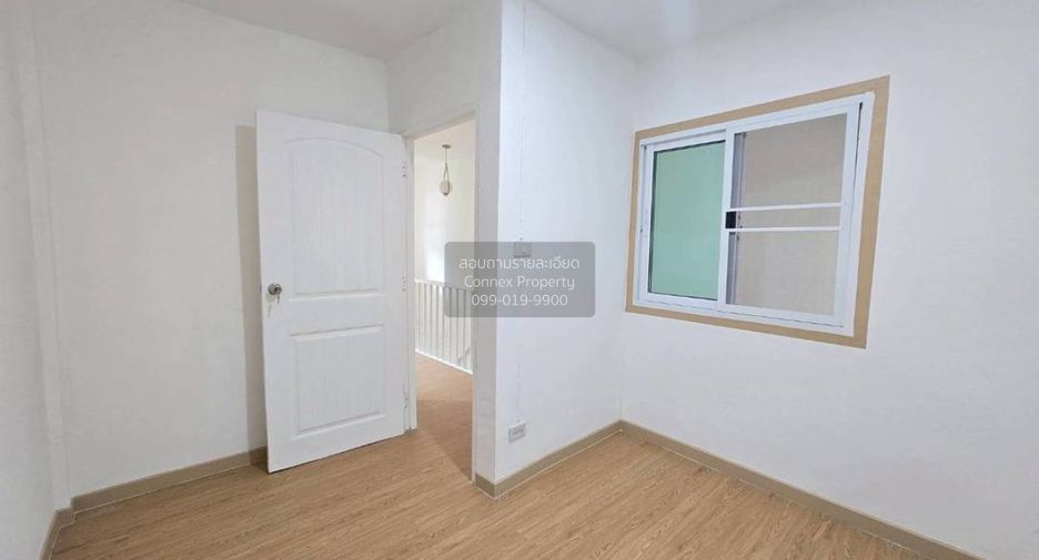 For sale 3 bedrooms townhouse in Sai Noi, Nonthaburi