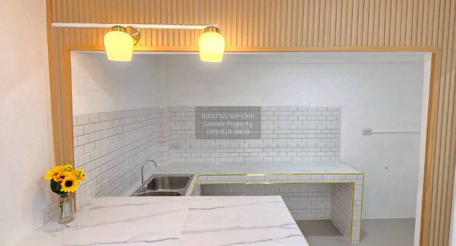 For sale 3 bedrooms townhouse in Sai Noi, Nonthaburi
