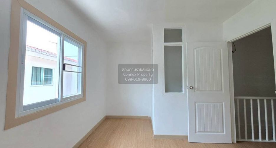 For sale 3 bedrooms townhouse in Sai Noi, Nonthaburi
