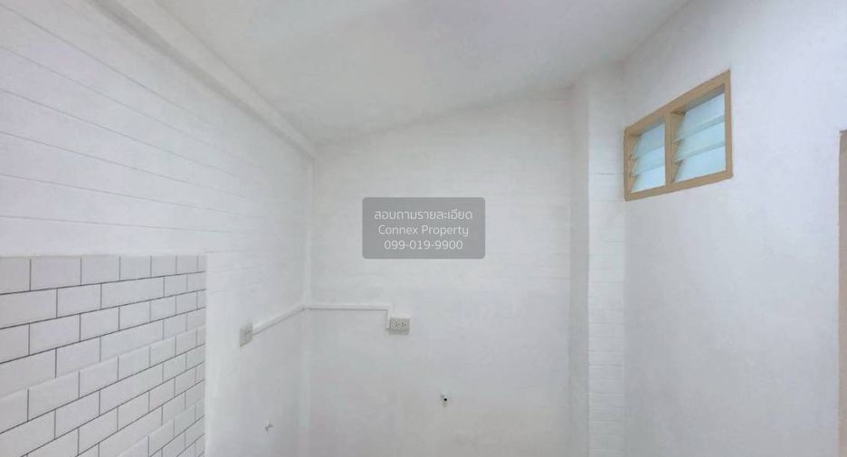 For sale 3 bedrooms townhouse in Sai Noi, Nonthaburi