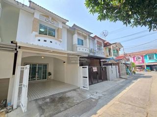 For sale 3 bedrooms townhouse in Sai Noi, Nonthaburi
