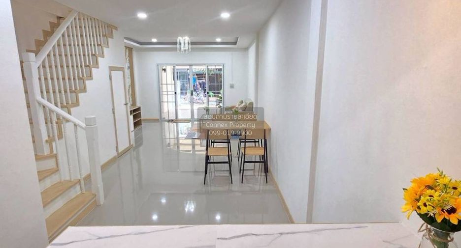 For sale 3 bedrooms townhouse in Sai Noi, Nonthaburi