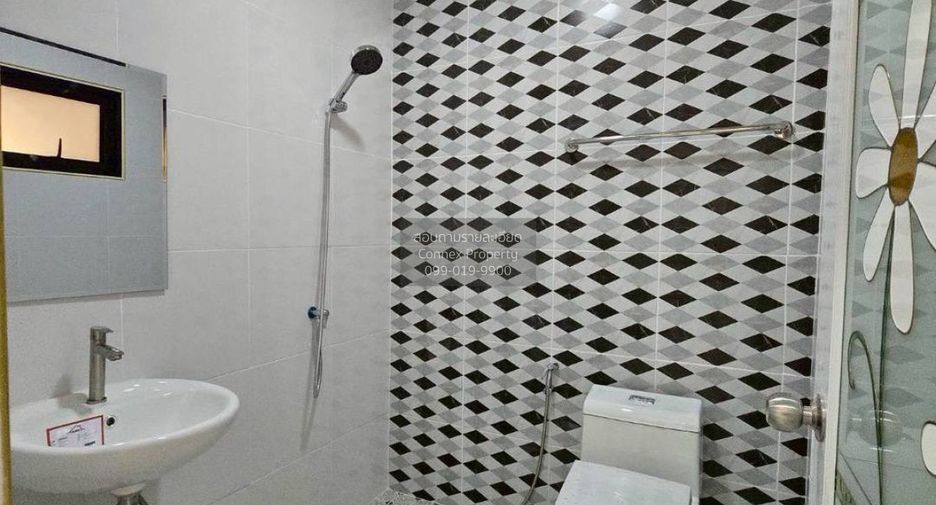 Reihenhaus zum Kauf mit 4 Zimmer in Bang Bua Thong, Nonthaburi